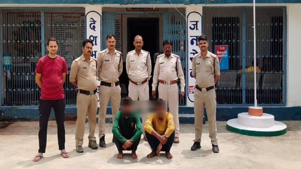 Chhatarpur News Two accused of murder by beating arrested several cases registered against both