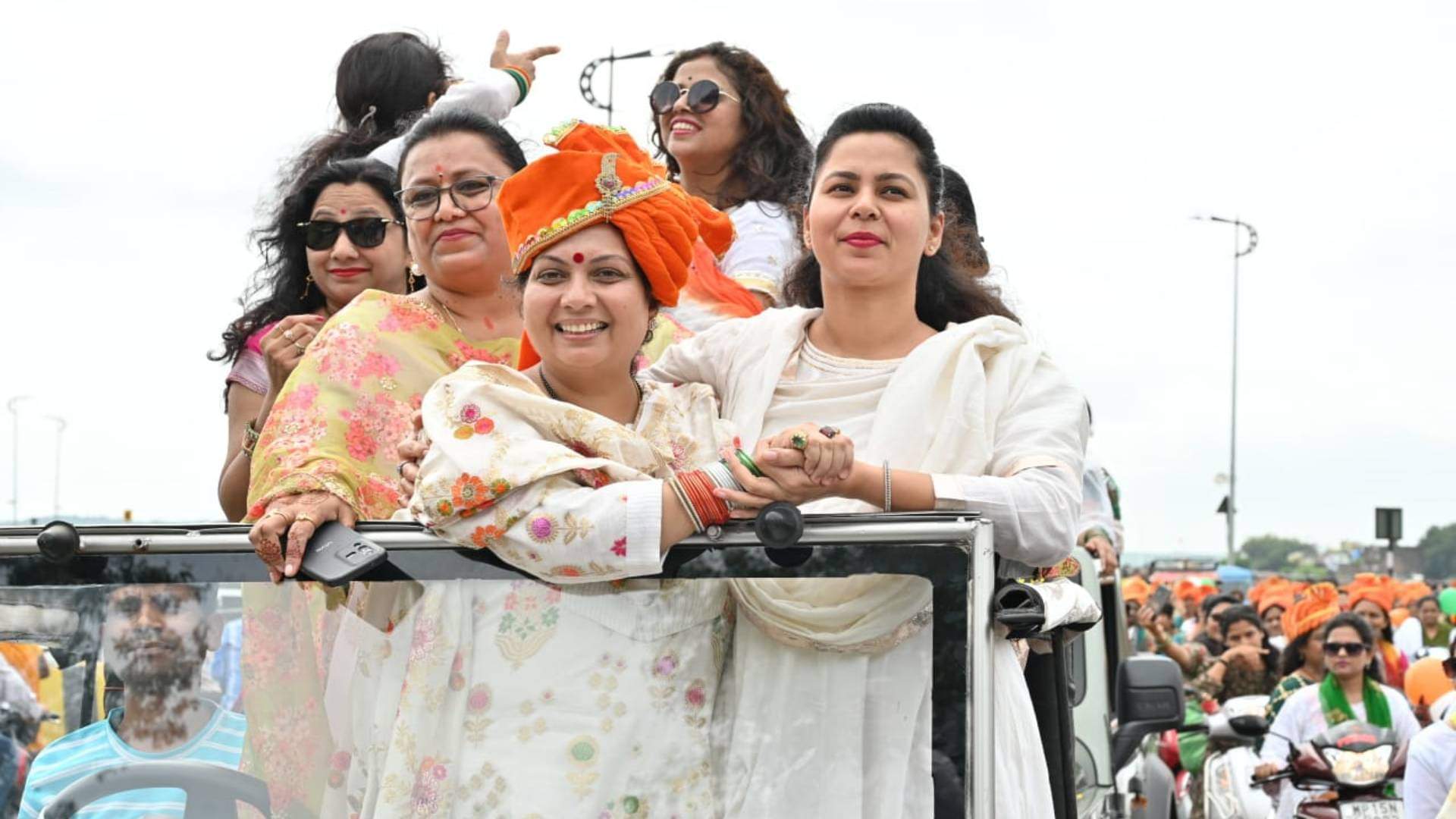 Sagar News Women power took out a tricolor march patriotic slogans echoed see pictures