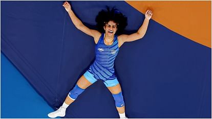 Vinesh Phogat: विनेश के संन्यास के फैसले पर आया चाचा महावीर फोगाट का बयान, बोले- अगले ओलंपिक के लिए मनाएंगे paris olympics mahavir phogat on vinesh phogat retirement decision, said will make agree for next Olympics