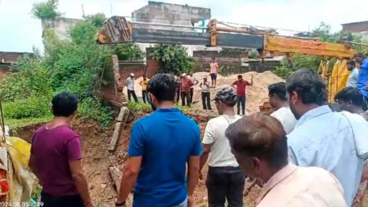 The well along with Hanuman temple collapsed due to heavy rain