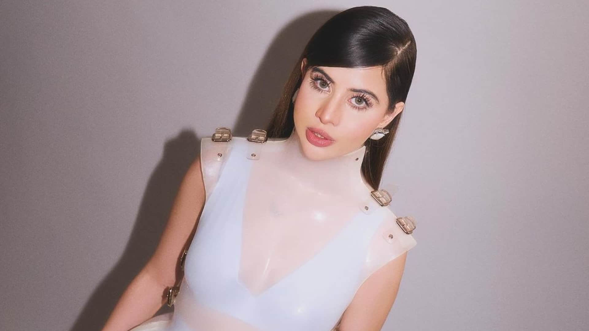 Urfi aka Uorfi Javed Reacts on Samay Raina Show and Being Abused By Contestant she shares a reply with fans