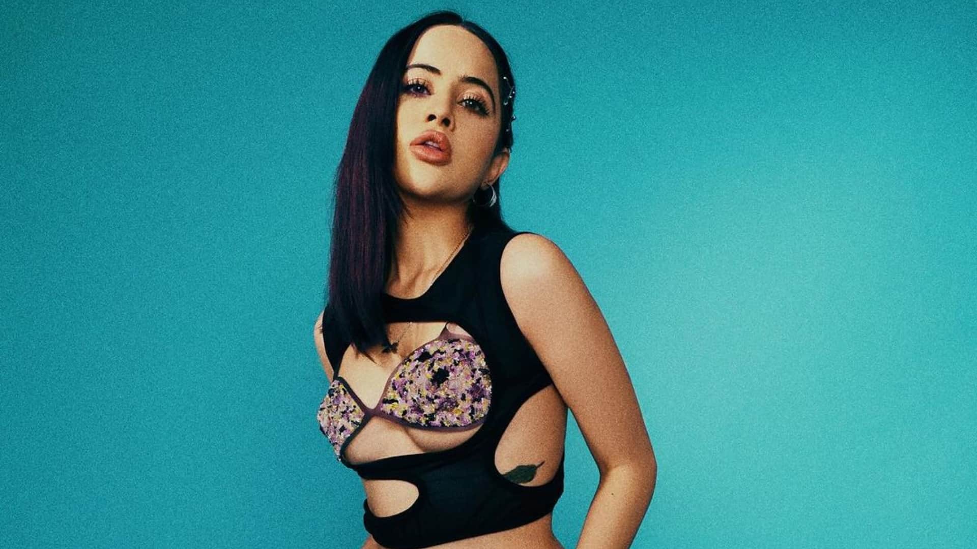 Urfi aka Uorfi Javed Reacts on Samay Raina Show and Being Abused By Contestant she shares a reply with fans