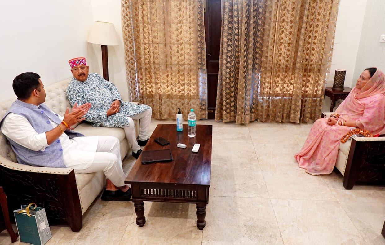 Uttarakhand News Satpal Maharaj met pwd Minister of Himachal Pradesh to discuss connecting Chaainsheel Valley