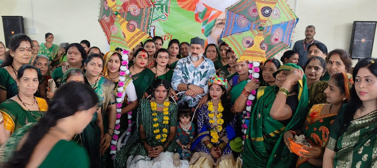 MLA Arif Masood celebrated Hariyali Teej festival among sisters