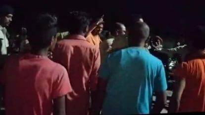 Bihar News : अपराधियों ने सत्ता पक्ष के जदयू नेता की गोली मारकर की हत्या, सैलून में घुसकर दिया घटना को अंजाम Bihar News : Bihar Police investigation after Nitish Kumar JDU leader shot dead.