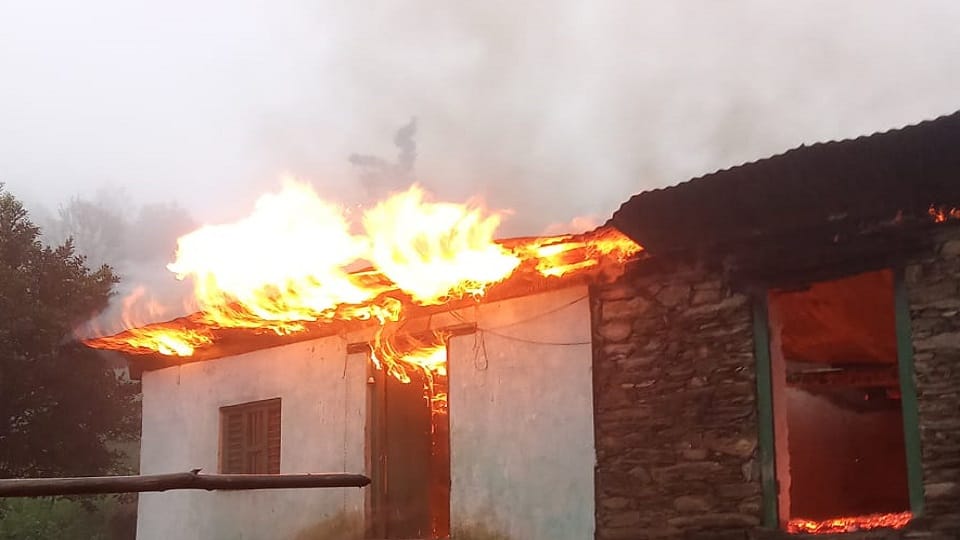 fire broke out in a house due to short circuit in Champawat