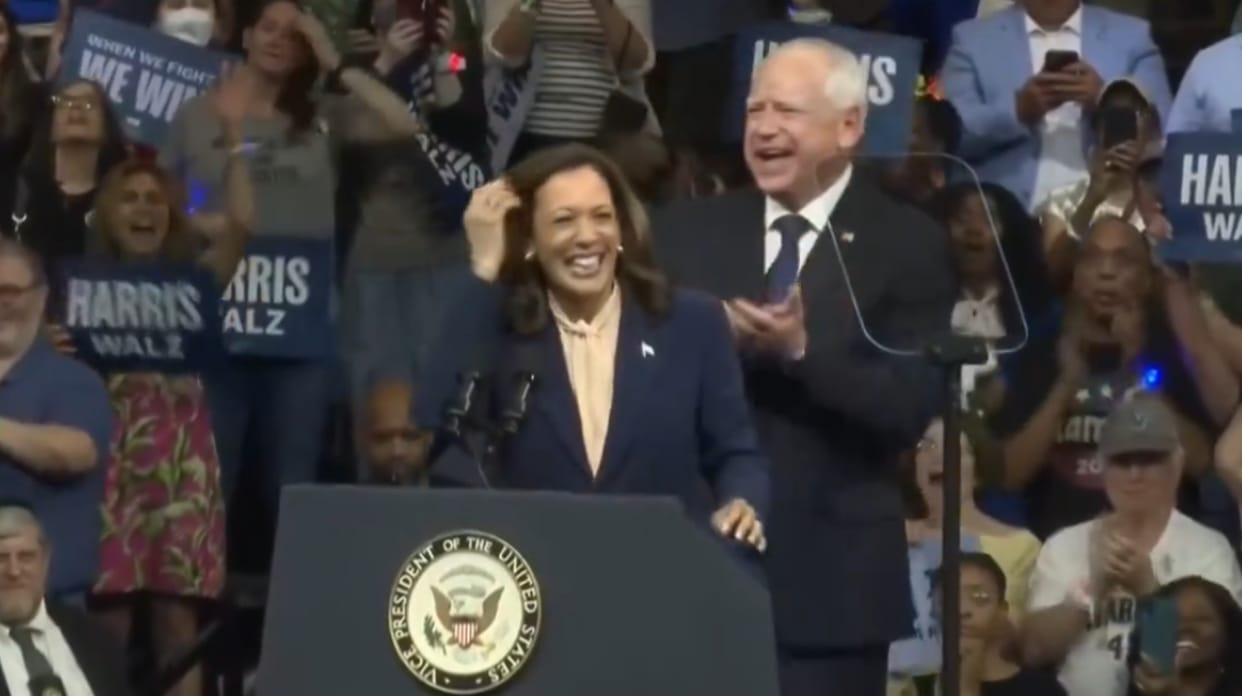 Kamala Harris and Tim Walz Make 1st Joint Appearance As Democratic Nominees at Packed Rally news in hindi