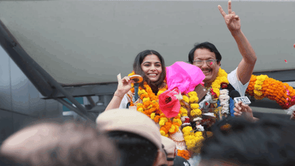 Manu-Jaspal: He is like a father to me Manu bhaker praised coach Jaspal Rana, know what she said
