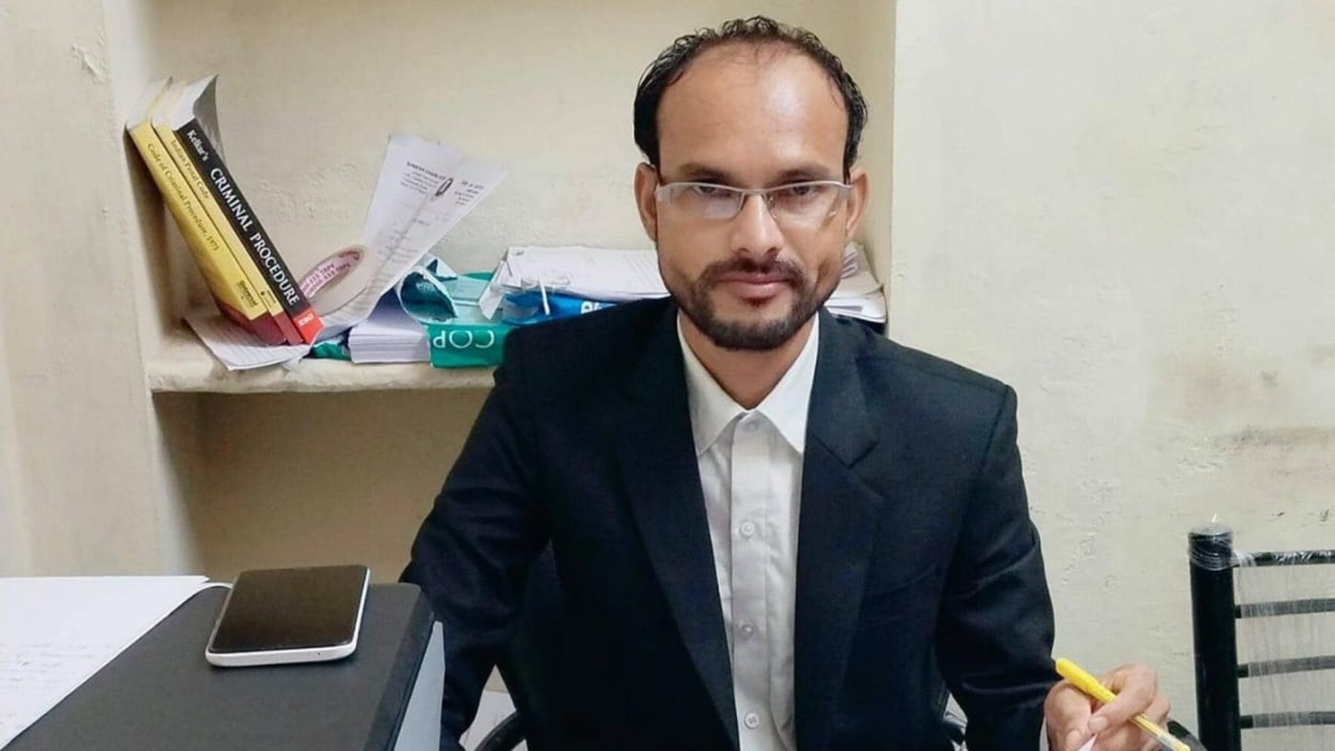 नाबालिग से बलात्कार करने का मामला