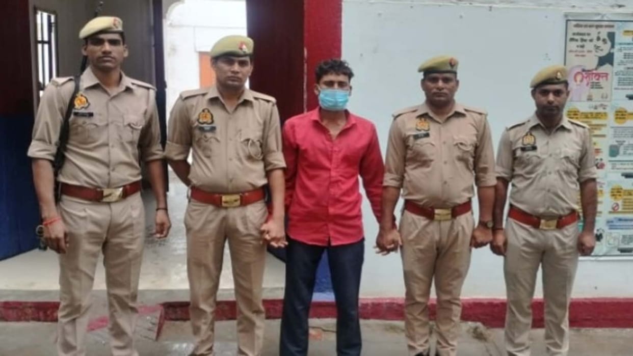 Hardoi: Police solved the murder mystery with slippers and CCTV footage, accused arrested
