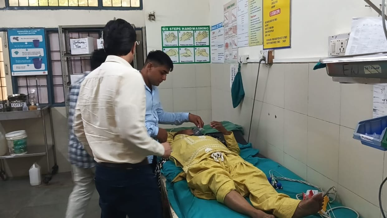woman health deteriorated at bus stand in Jhajjar, ambulance did not arrive even after calling