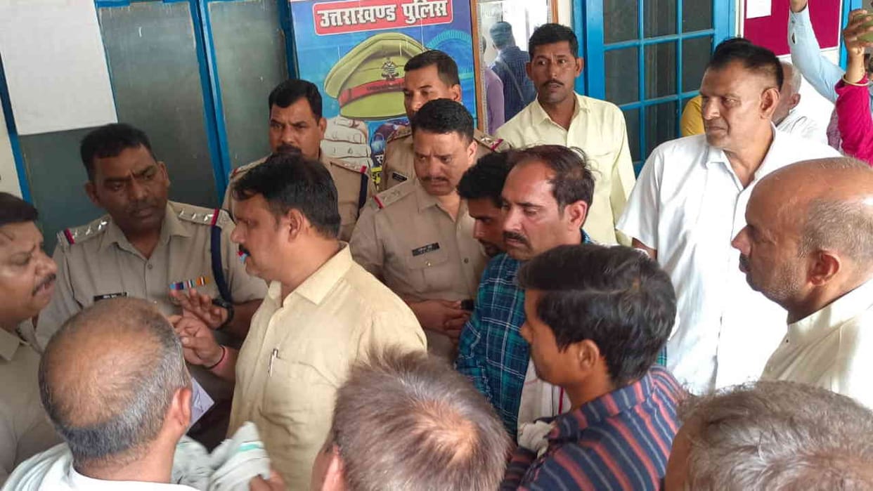 IIT Roorkee employee consumed poison Death family members accused a woman officer of harassment