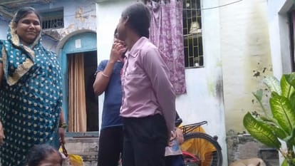house collapse of staircase many people rescued by police and ndrf team