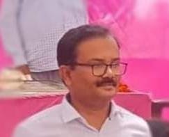 Sitapur: anti corruption team catch red handed ABSA Pahla while taking bribe.