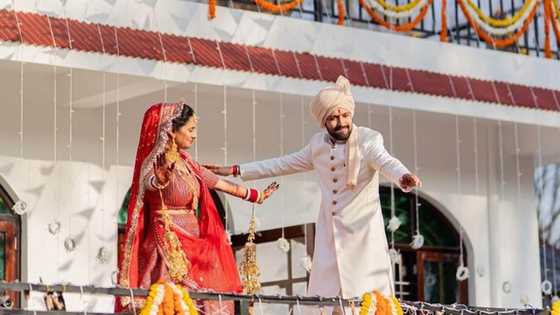 Phir Aayi Hasseen Dillruba star Vikrant Massey reveals his mom recommended they should live in before marriage