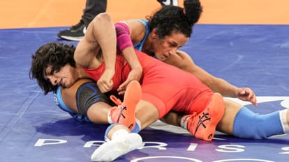 Video: After reaching final of Paris Olympics Vinesh Phogat spoke to her mother said I have to bring gold gold