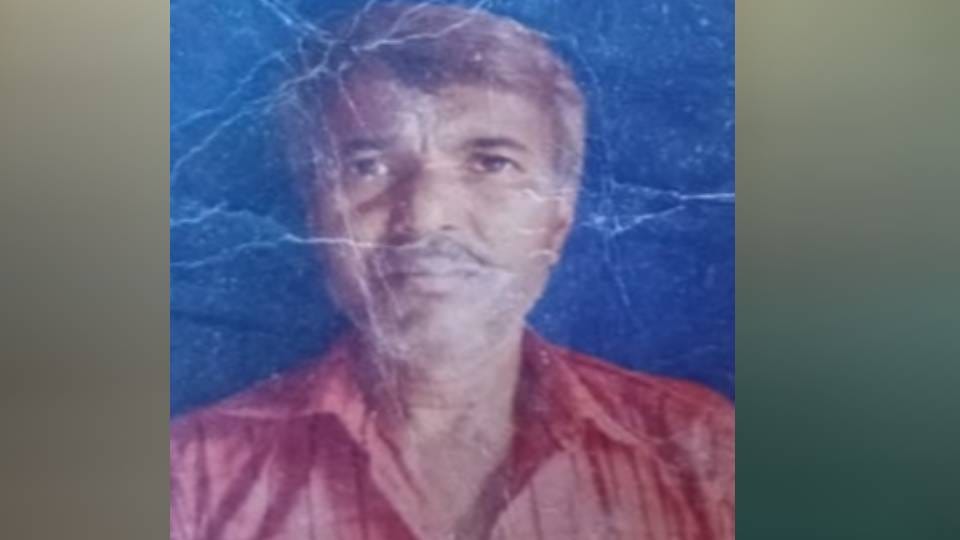 vegetable vendor died after being crushed by uncontrolled truck who sleeping on roadside in Etah
