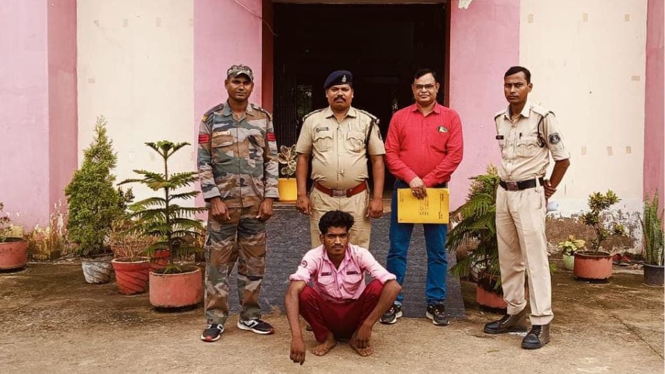 Police arrested husband accused of murdering his wife in Kabirdham