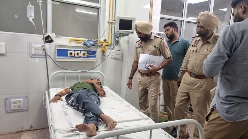 Faridkot police fire on school students both are injured