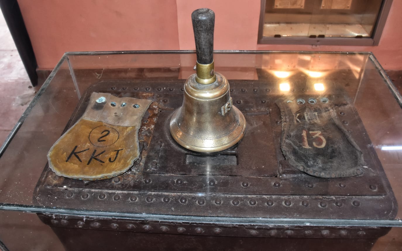 See the pics of Kakori train station where Kakori Kand was executed.
