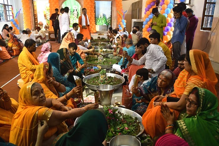 Mahamrityunjay chanting place along with Rudrabhishek of lakh earthen Shivlings in varanasi