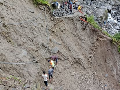 Kedarnath Disaster 230 workers Doing repairing of Gaurikund-Kedarnath Route damage at 29 places
