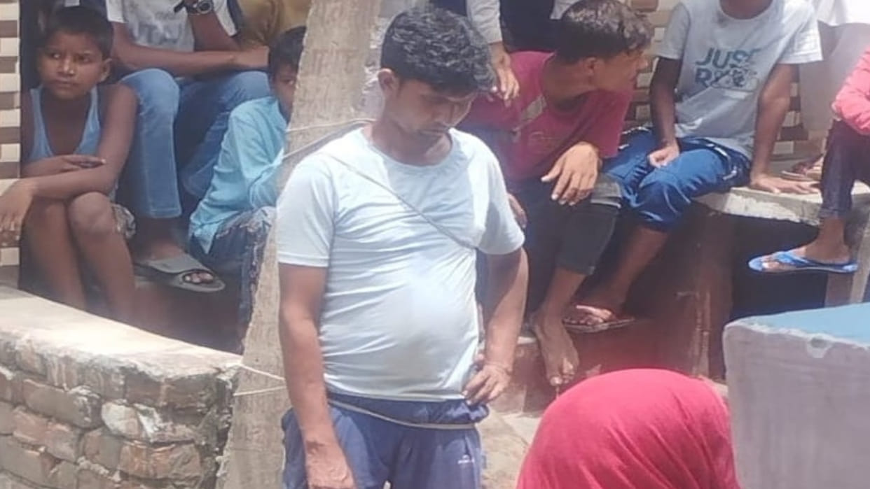 In Mahrajganj, In-laws tied son-in-law to a pole and beat him, video goes viral
