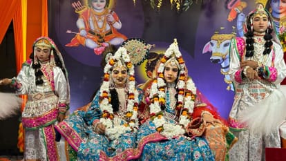 Mahamrityunjay chanting place along with Rudrabhishek of lakh earthen Shivlings in varanasi