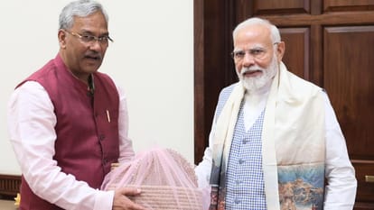 पीएम मोदी से मिले सांसद त्रिवेंद्र सिंह रावत