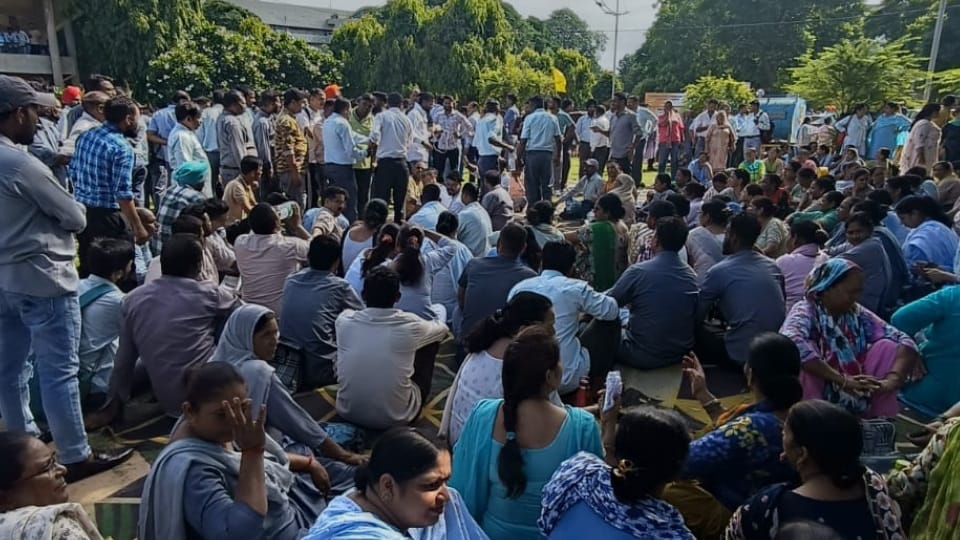 Hospital attendant on strike in PGI Chandigarh patients trouble