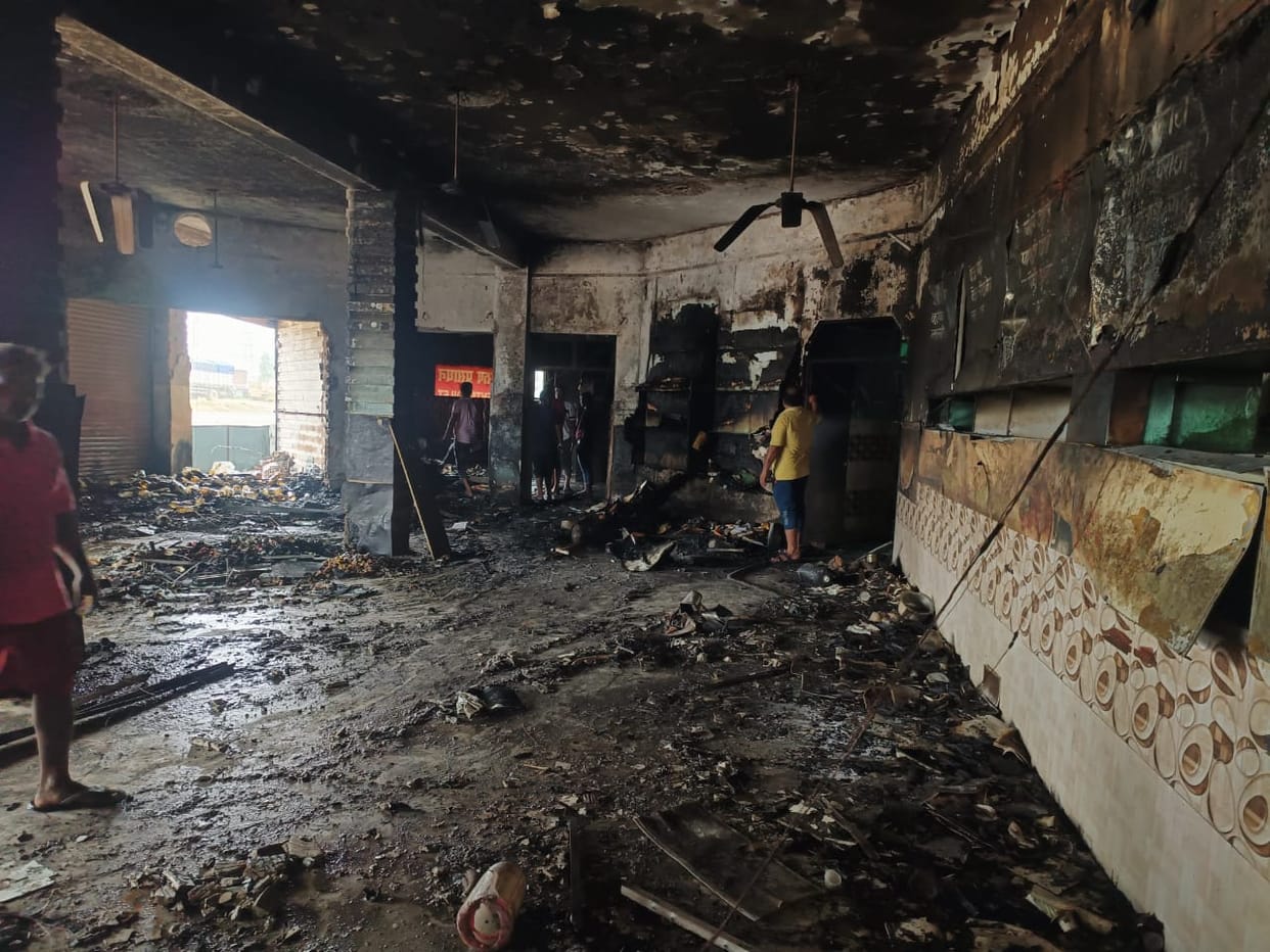 Fire broke out in a reataurent in Unchahar in Raebareli.