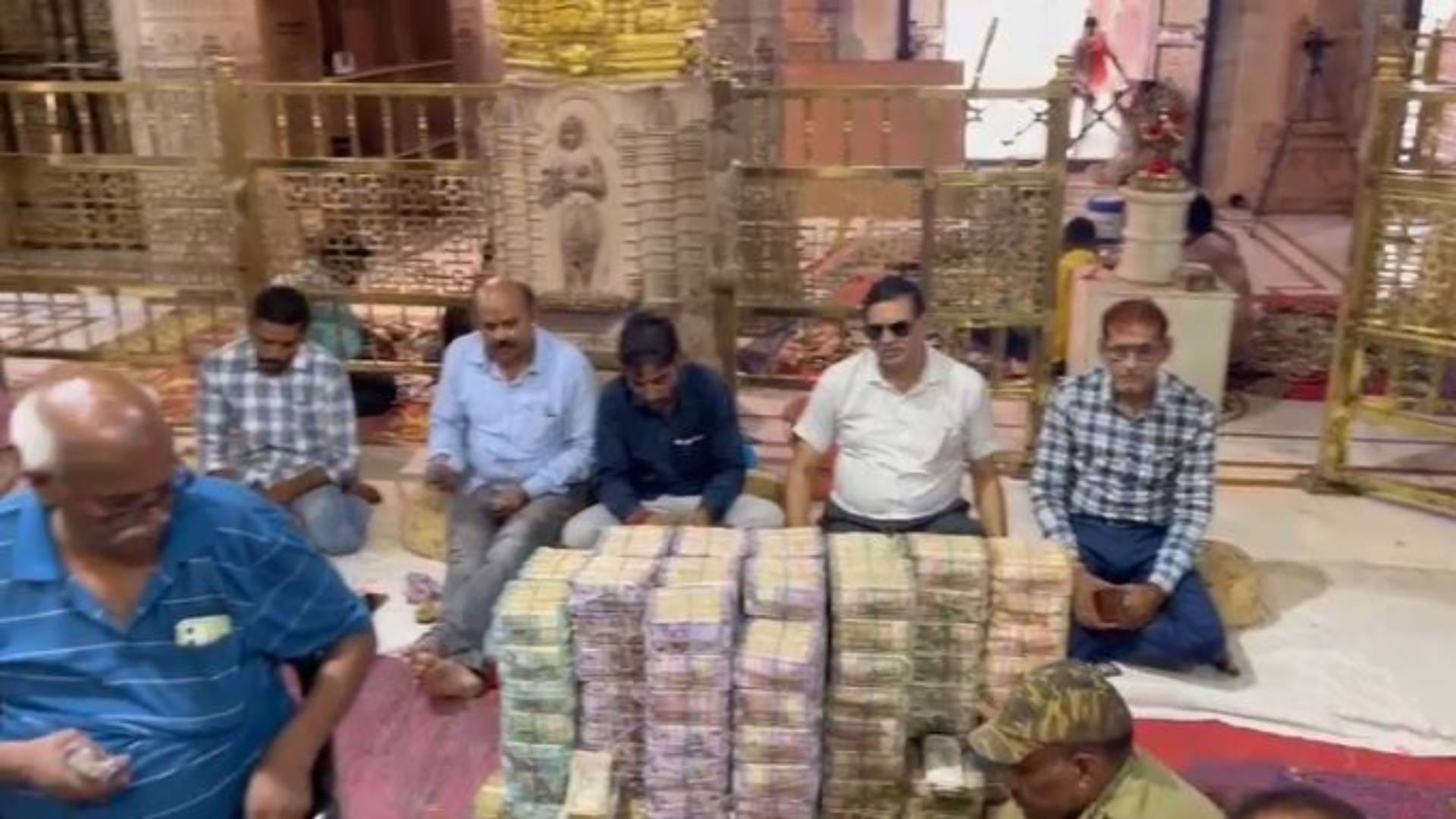 Rajasthan More than 18 crores worth of offerings came to Sanwalia Seth store and offering room in Chittorgarh
