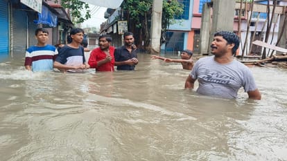 460 people left their homes after rain in Rudrapur