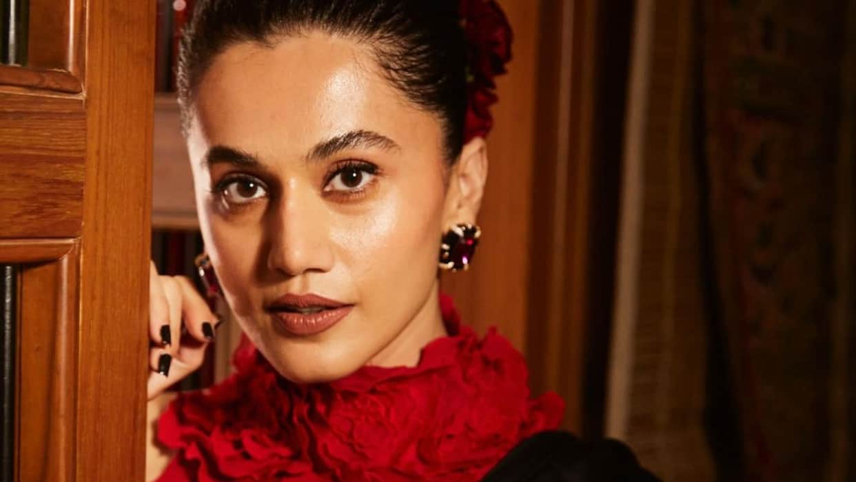Taapsee Pannu bluntly talks about her altercation with paparazzi said I am not public property