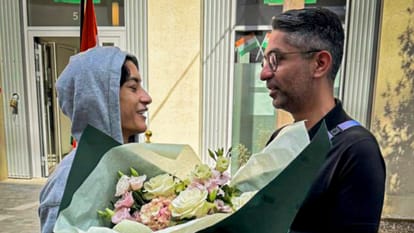 Vinesh Phogat Abhinav Bindra: 'You are a real warrior', Abhinav Bindra said to Vinesh Phogat, Photos