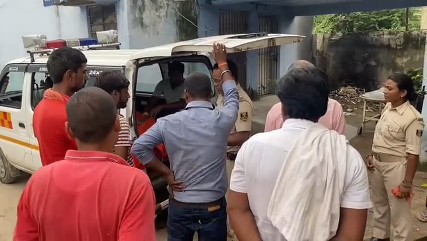 The body of a young man was found under suspicious circumstances in Hajipur
