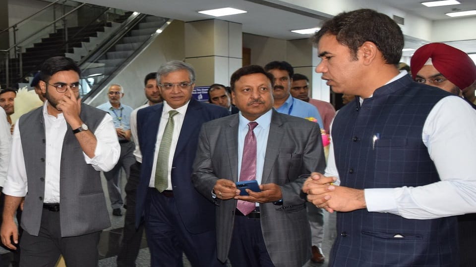 Political parties demand immediate assembly elections in Jammu and Kashmir