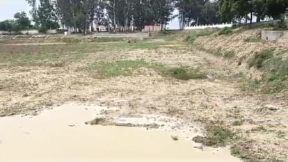Bihar: Fraud in name of pond beautification in Kaimur, 50% payment made despite ban on payment to contractor