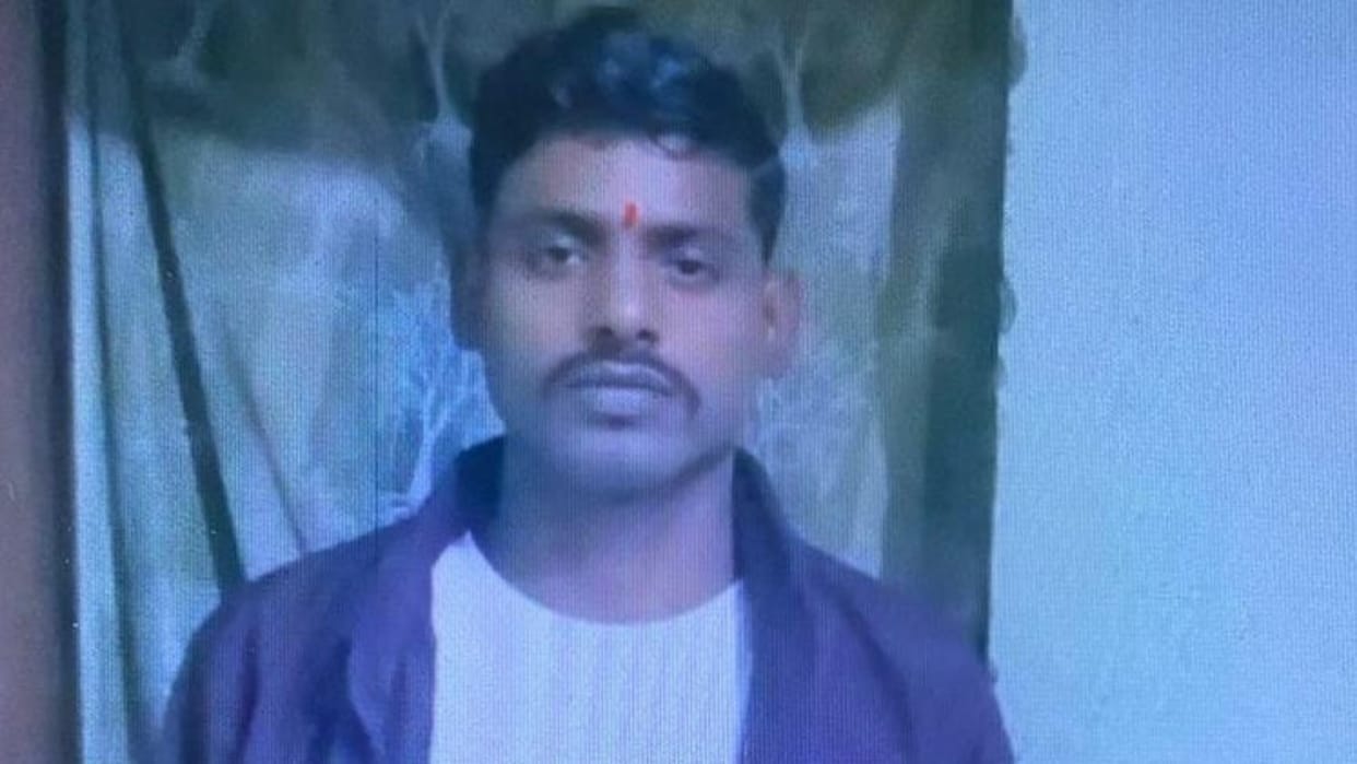 Hajipur: Police recovered body of a young man from pyre, one woman arrested; father made serious allegations