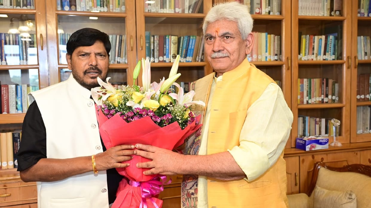 Union Minister Athawale said Jammu and Kashmir s full statehood may be announced before October