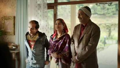 Life Hill Gayi web series review by pankaj Shukla Disney plus hotstar arushi nishank Divyendu Kusha kaplila