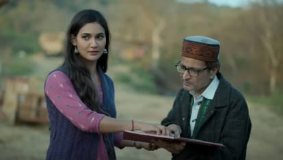 Life Hill Gayi web series review by pankaj Shukla Disney plus hotstar arushi nishank Divyendu Kusha kaplila