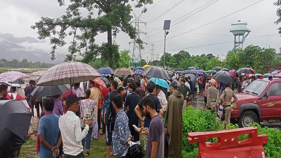 A jeep full of devotees was washed away in the flow of water in Kirora drain in tanakpur