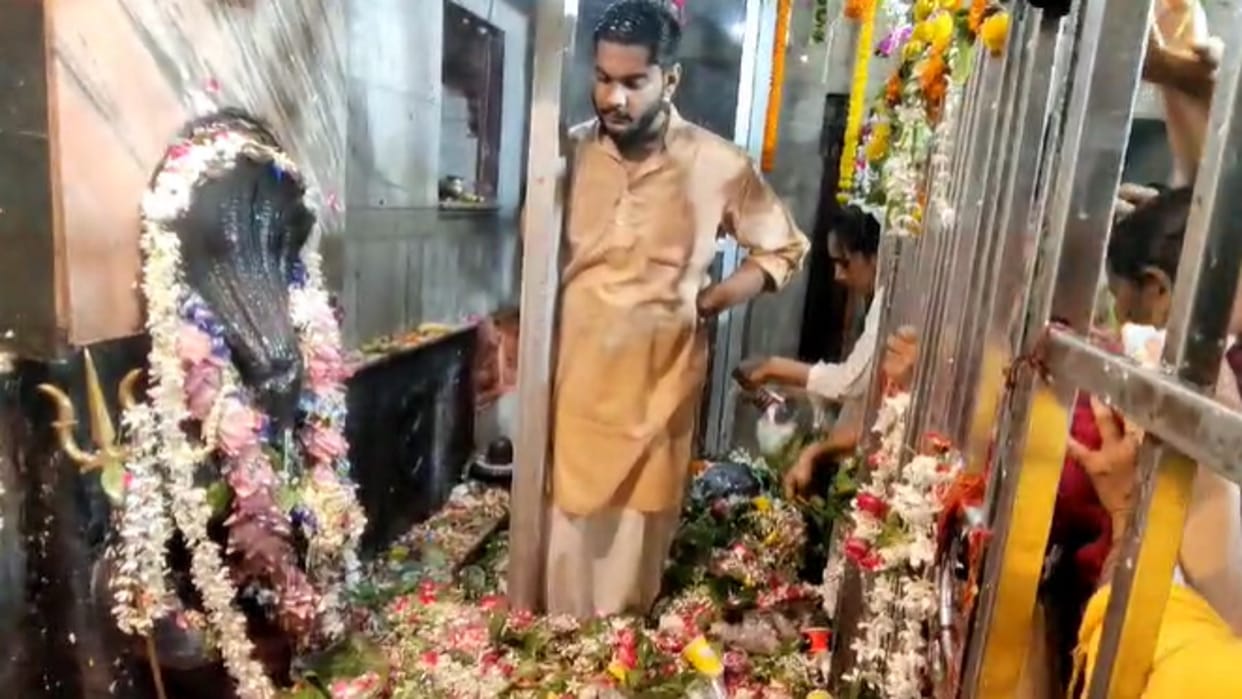 Nag Panchami: Lord Nagvasuki was worshipped on Nag Panchami, devotees offered milk and lava