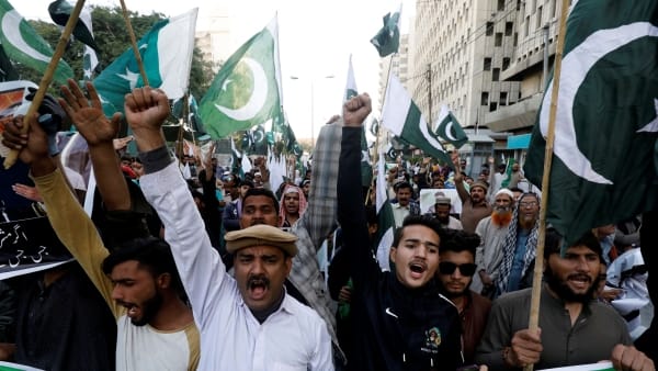 3 dead in grenade attacks on a store selling national flags ahead of Pakistan's Independence Day