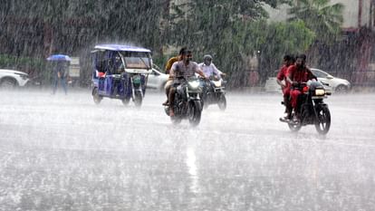 Prayagraj Flood Update : गंगा की रफ्तार थमी पर निचली इलाकों में बाढ़ का खतरा बरकरार, पलायन की तैयारी Prayagraj Flood Update: Ganga's speed has slowed down but flood threat persists in low lying areas