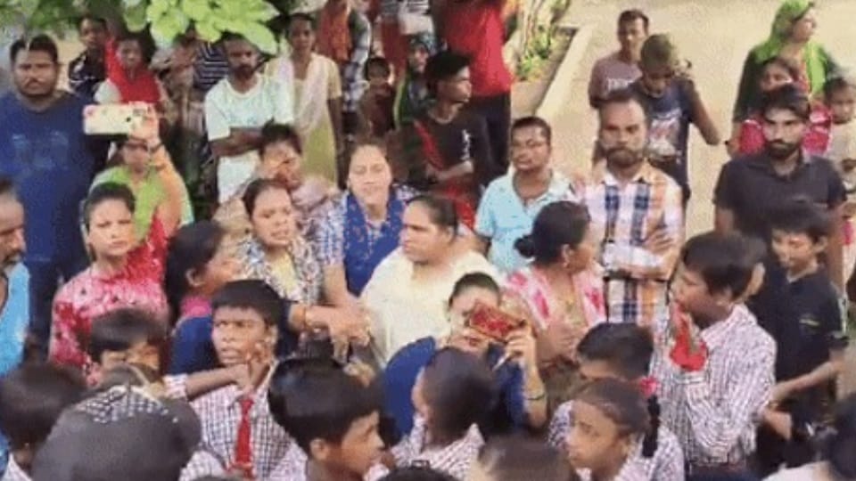 Parents Protest in Government Primary Smart School of Jamalpur in Ludhiana