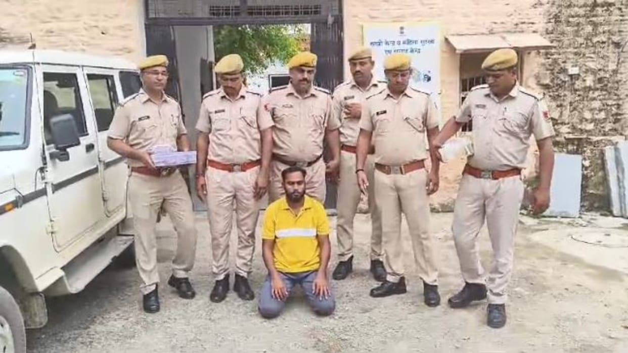 Chittorgarh: Trusted contractor turns out to be a thief, steals lakhs by short circuiting CCTV cameras