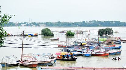 Prayagraj Flood Update : गंगा की रफ्तार थमी पर निचली इलाकों में बाढ़ का खतरा बरकरार, पलायन की तैयारी Prayagraj Flood Update: Ganga's speed has slowed down but flood threat persists in low lying areas