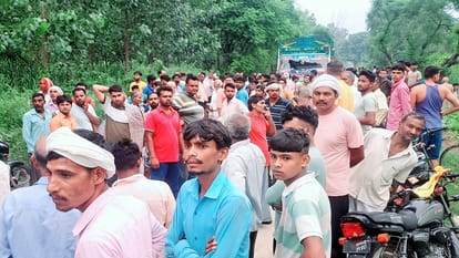 Bijnor: Eighth class student crushed by truck, 22 year old youth dies in bike accident